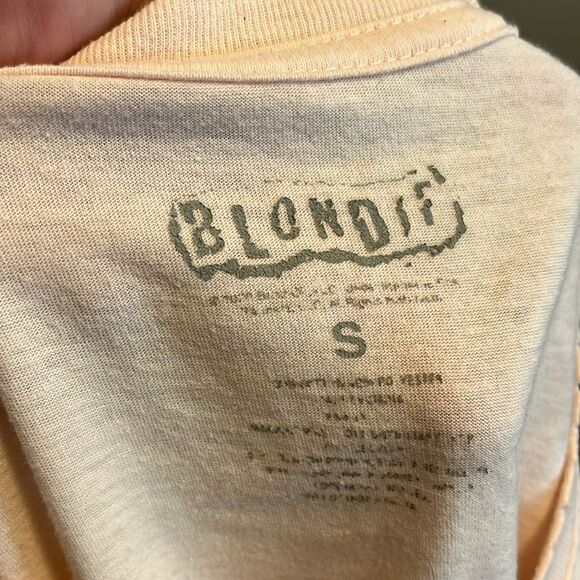 Blondie Call Me Factory Distressed Graphic Shirt 80’s Music - Picture 10 of 10